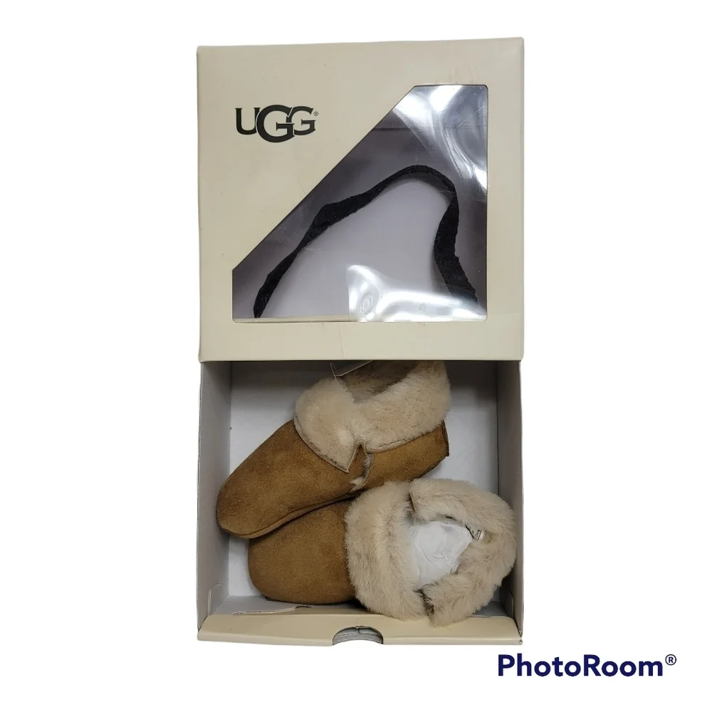 UGG Solvi‎ Infants Bootie Sz 4/5